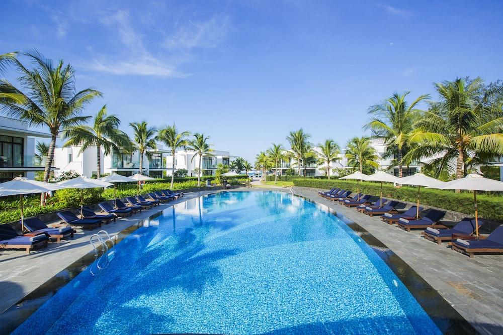 Melia Danang Beach Resort — 1