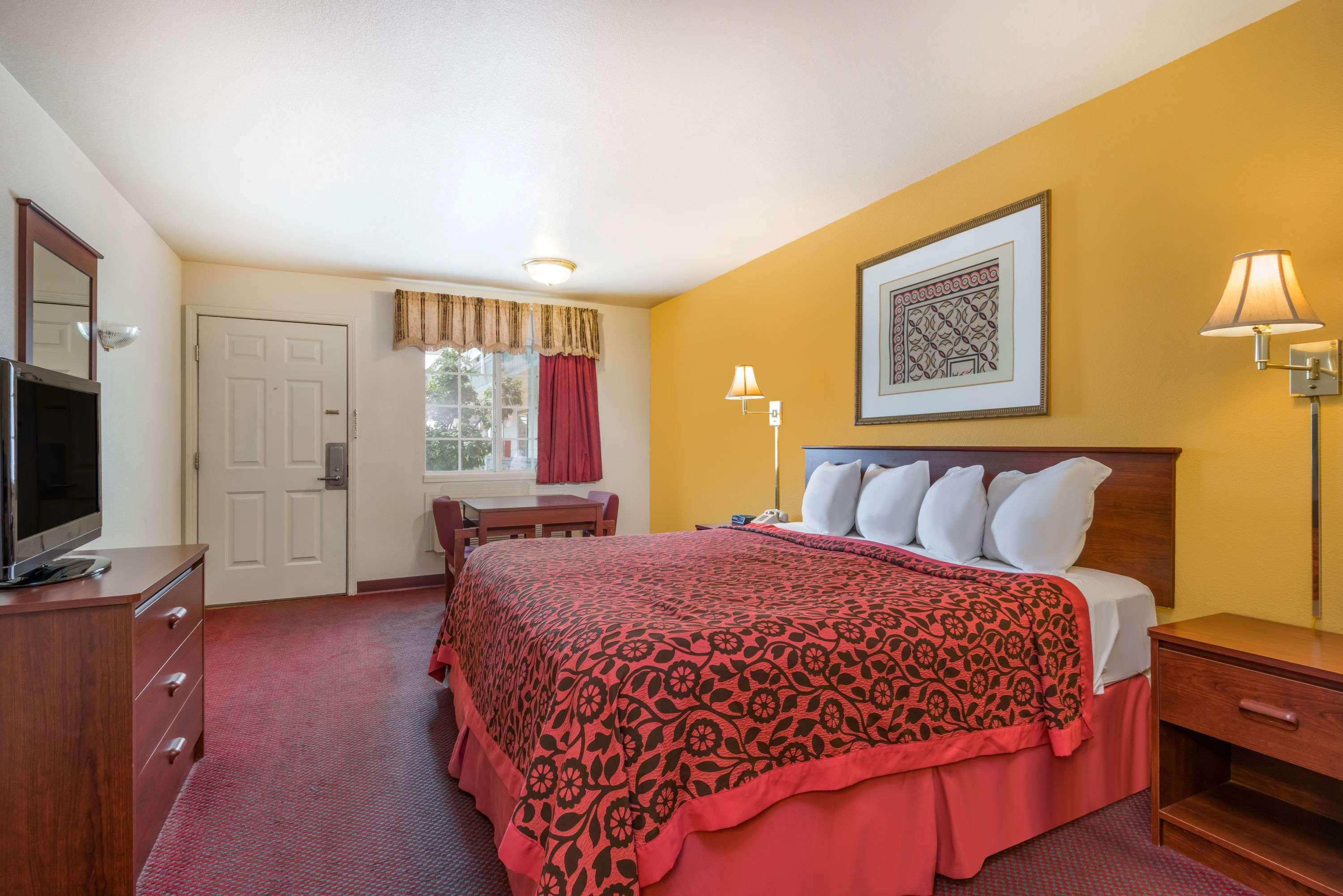 Hotel Andover KS — 3