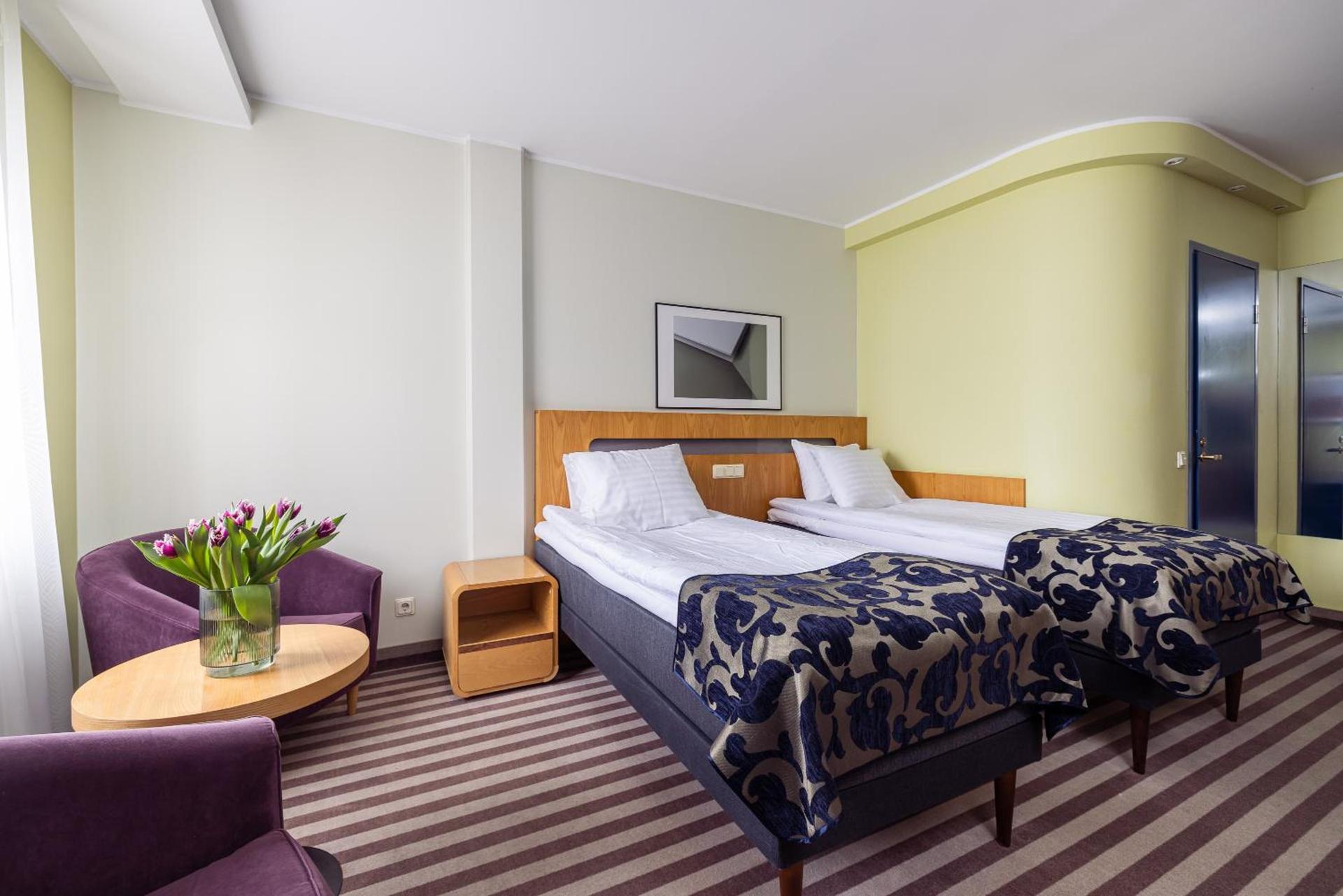 LONDON HOTEL 1025318 — 5