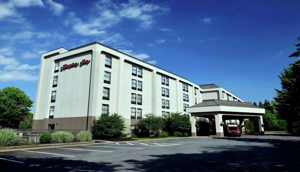 Hampton Inn Albany-Wolf Road — 7