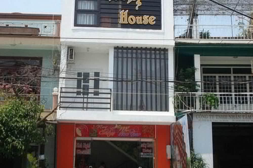 Lucky House Hotel — 1