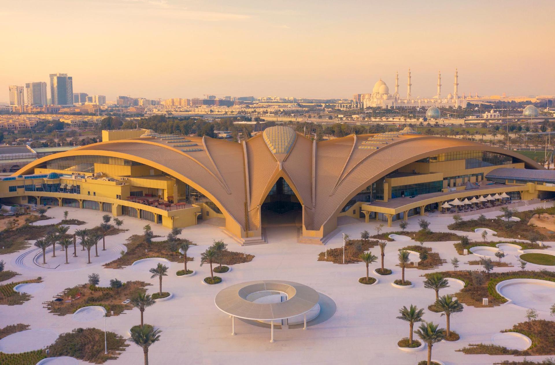Erth Abu Dhabi — 1