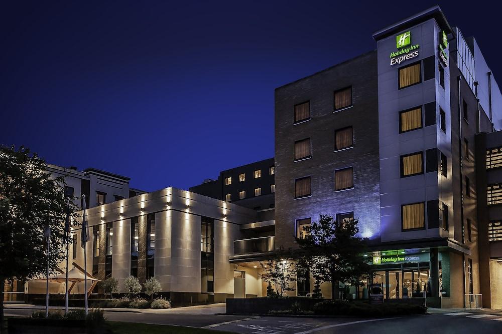 Holiday Inn Express Dublin Airport — 3