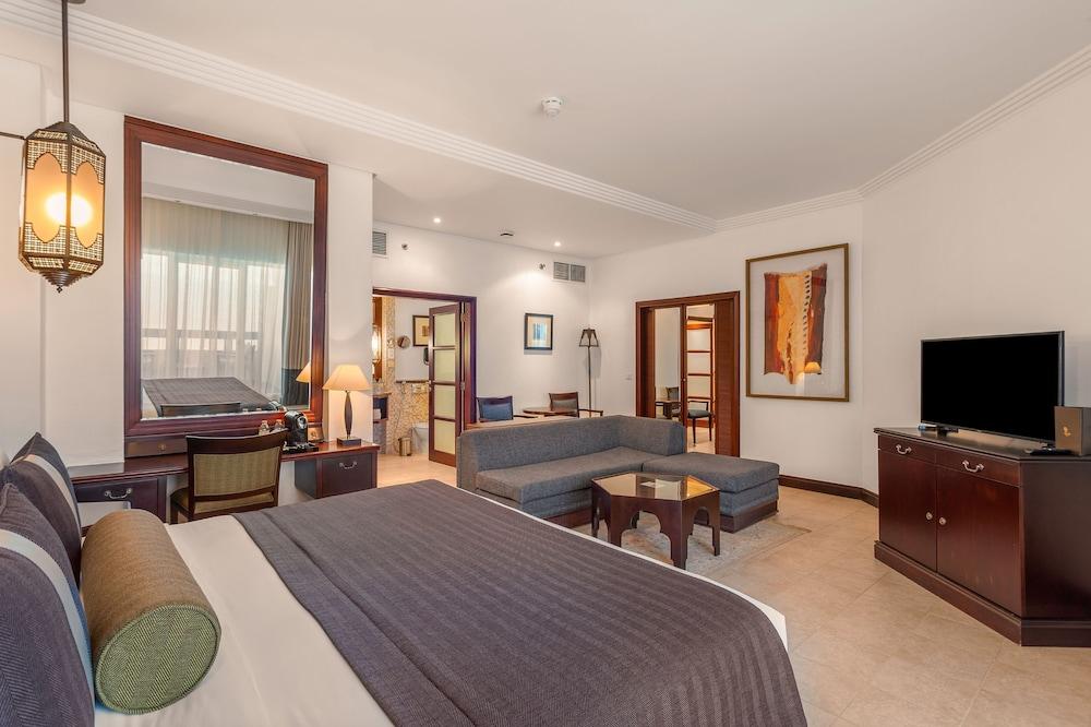 Ajman Hotel — 1