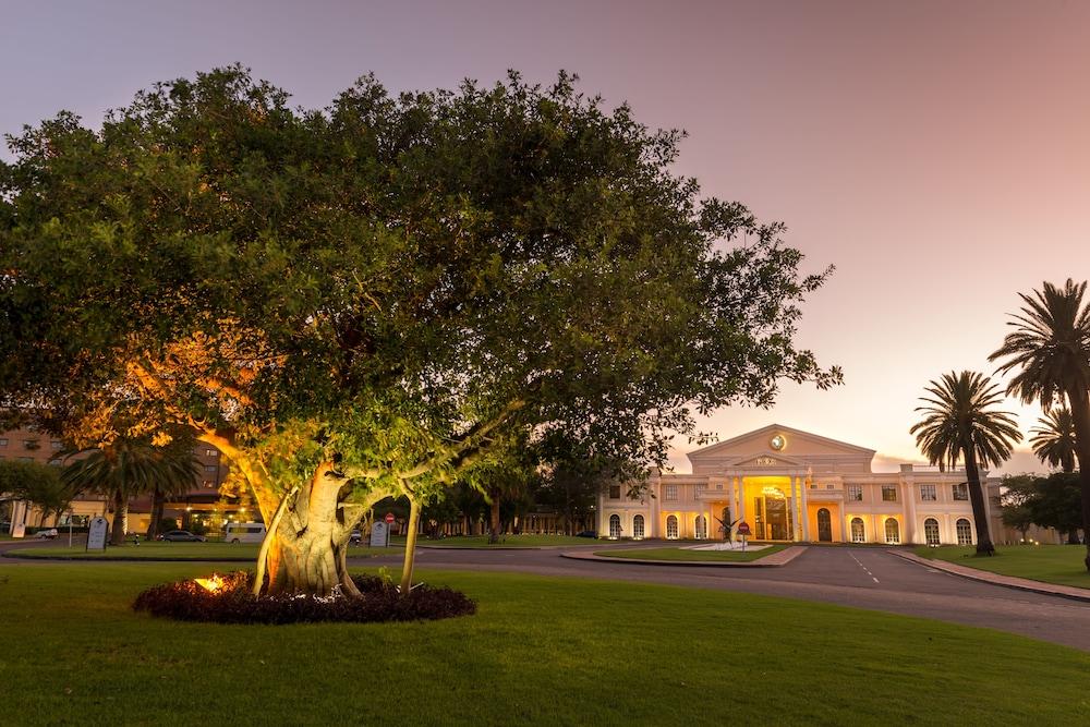 PEERMONT WALMONT AMBASSADOR (4 Star) AT THE GRAND PALM  HOTEL, CASINO AND CONVENTION RESORT GABORONE — 9
