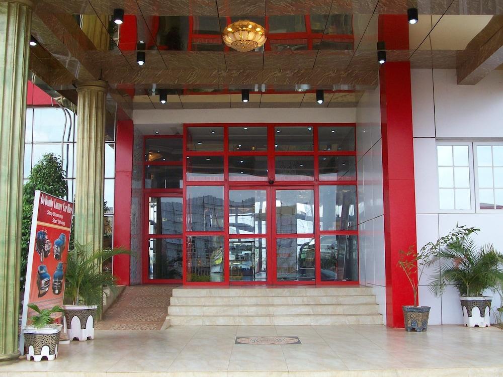 Hotel De Bently 1132188 — 1