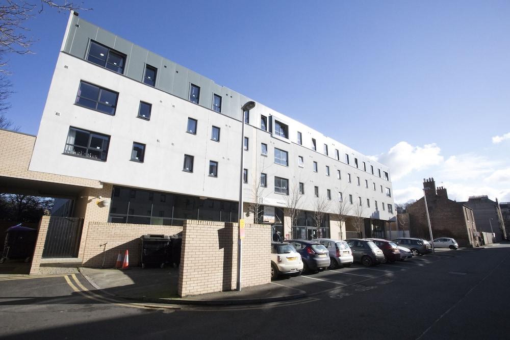 Beaverbank Place - Campus Residence — 2