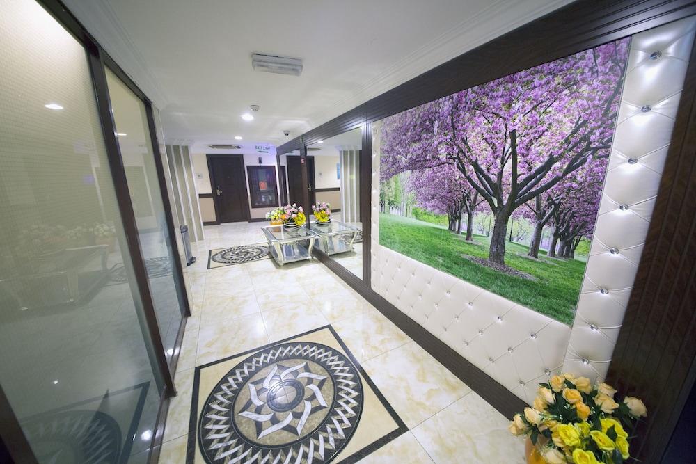 Mariana Hotel — 5