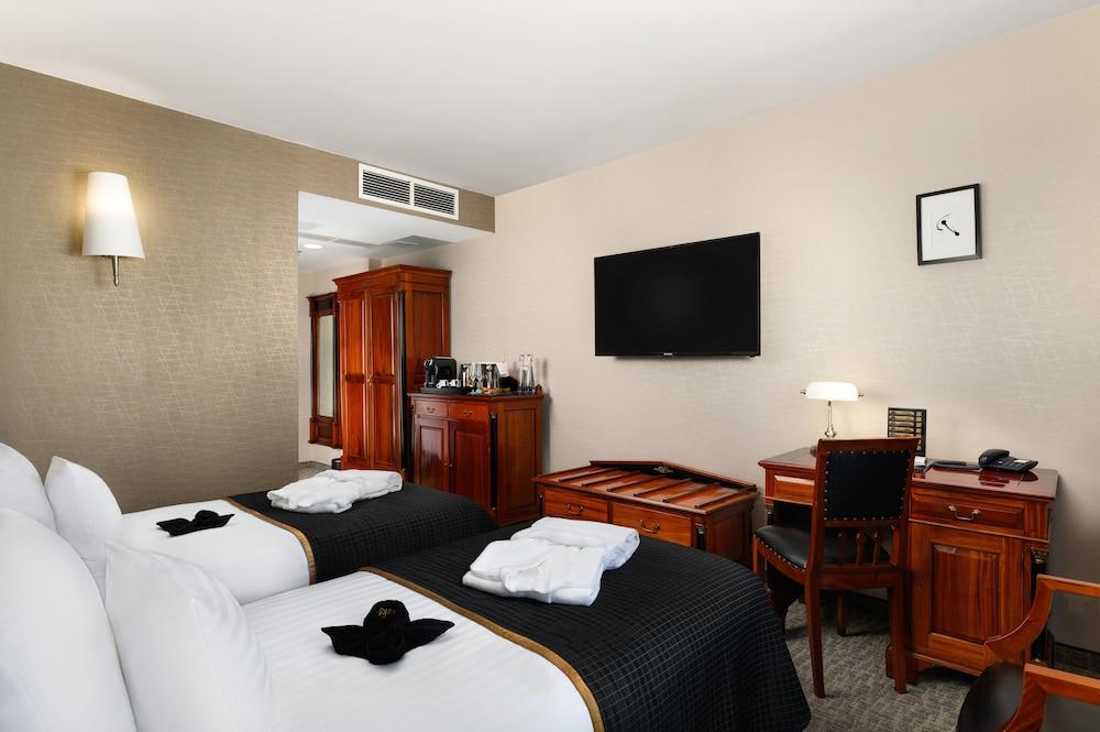DIVINUS HOTEL — 2