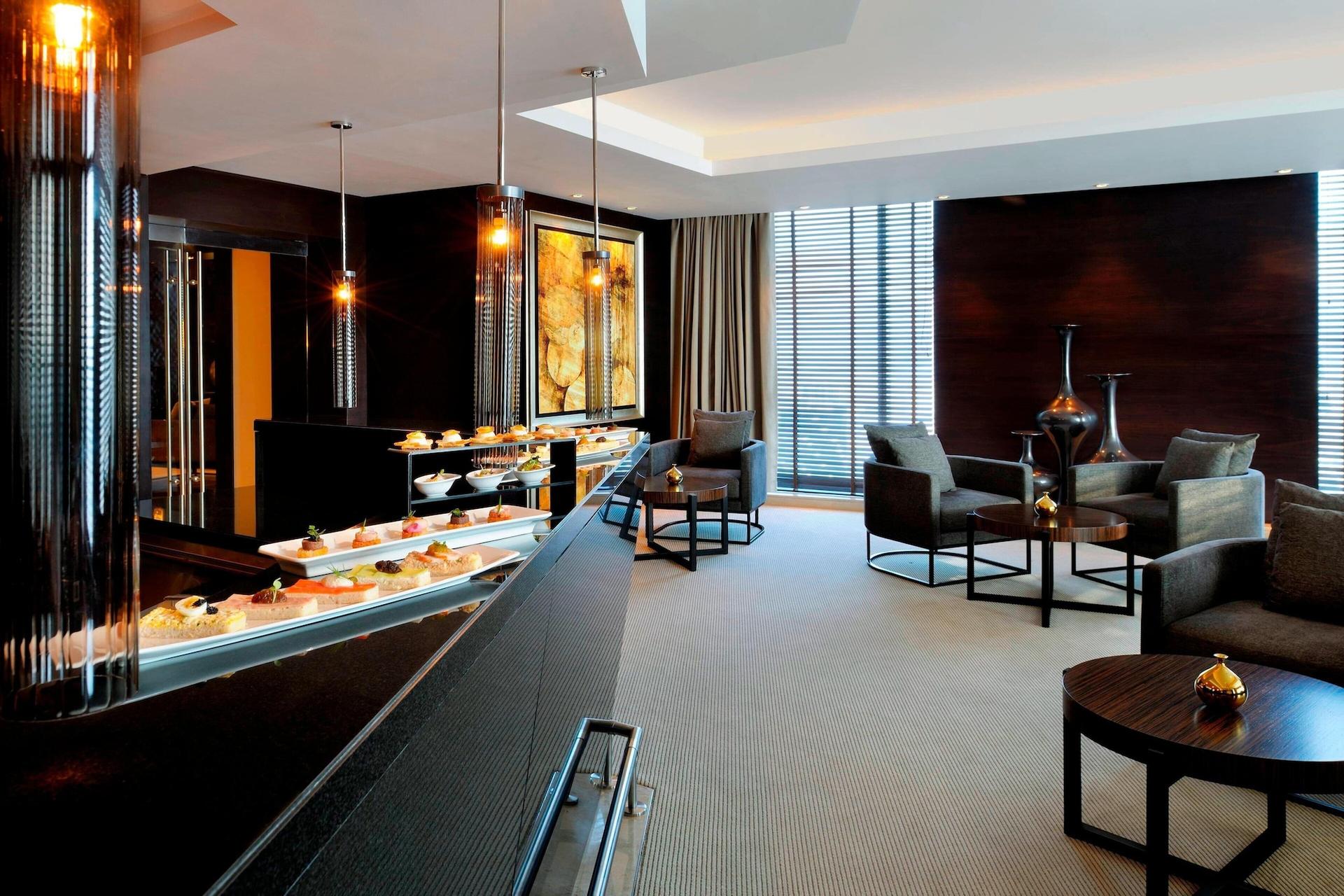 JW Marriott Marquis Hotel — 1