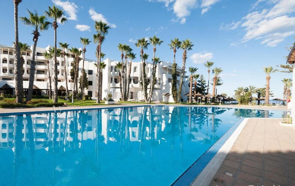 ORIENT PALACE HOTEL 891555 — 1