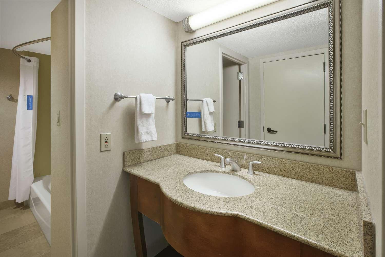 Hampton Inn Richmond West — 1