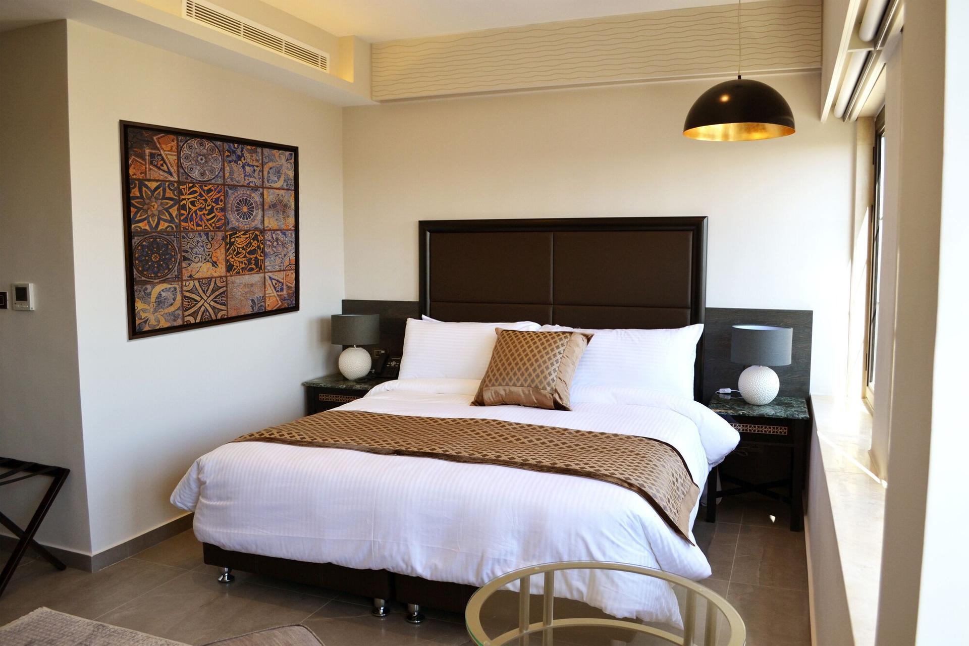 Ambassador Hotel 76794 — 8