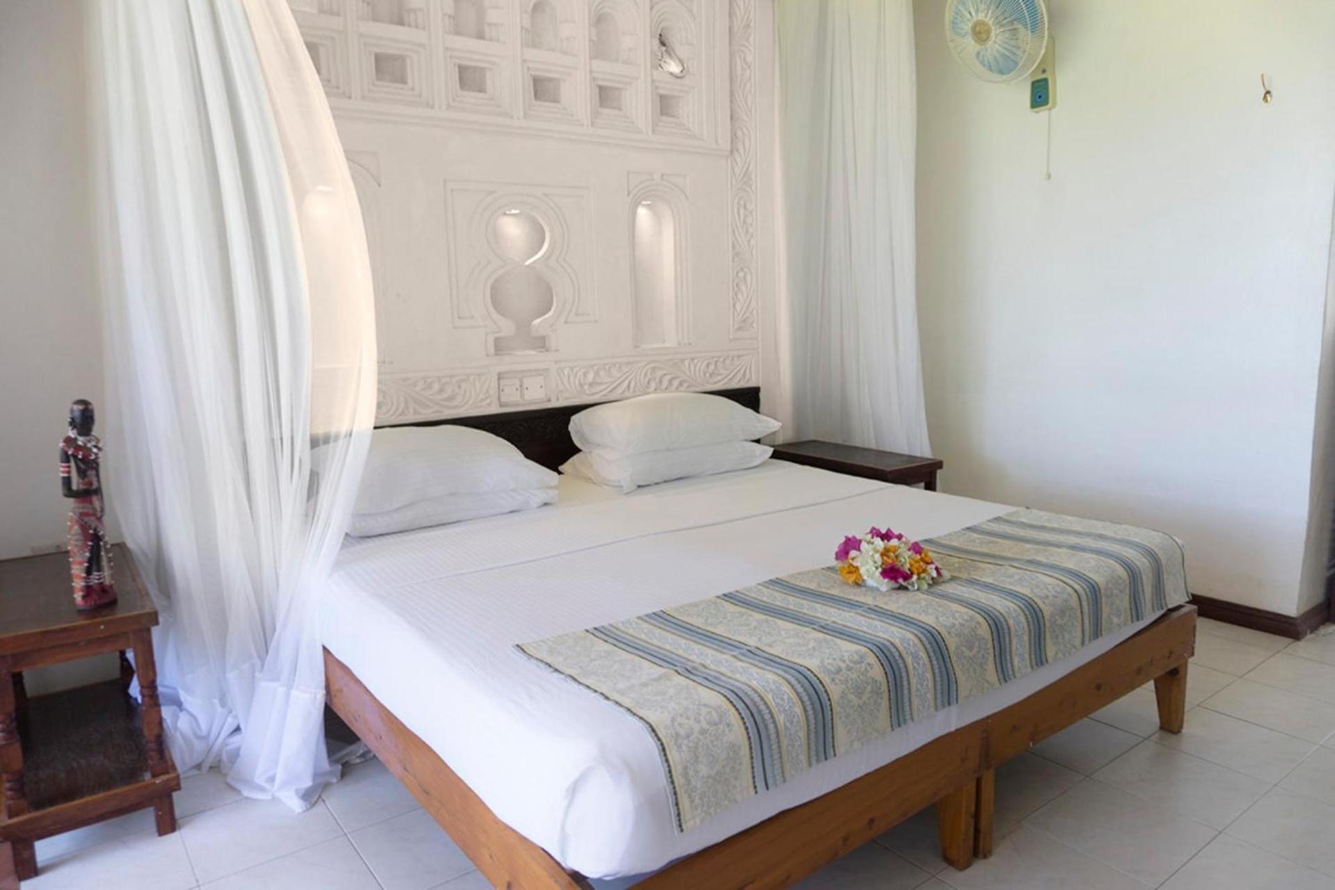 REEF HOTEL MOMBASA — 3