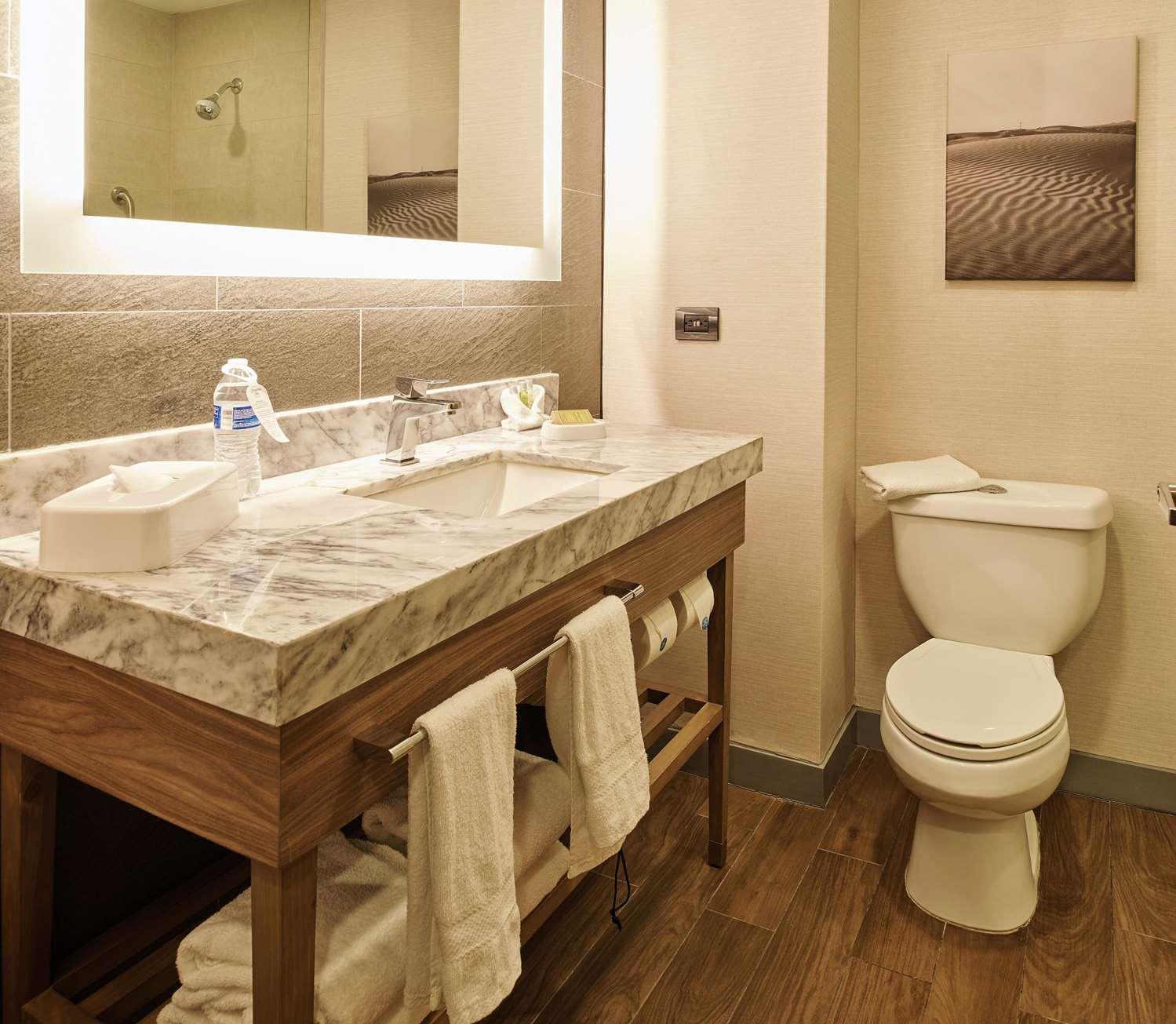 Hampton Inn by Hilton Ciudad Juarez 154416 — 2