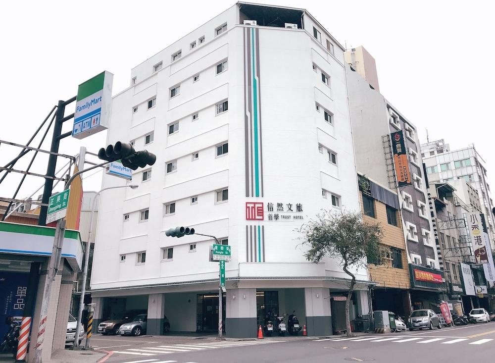 Tainan First Hotel 880395 — 1