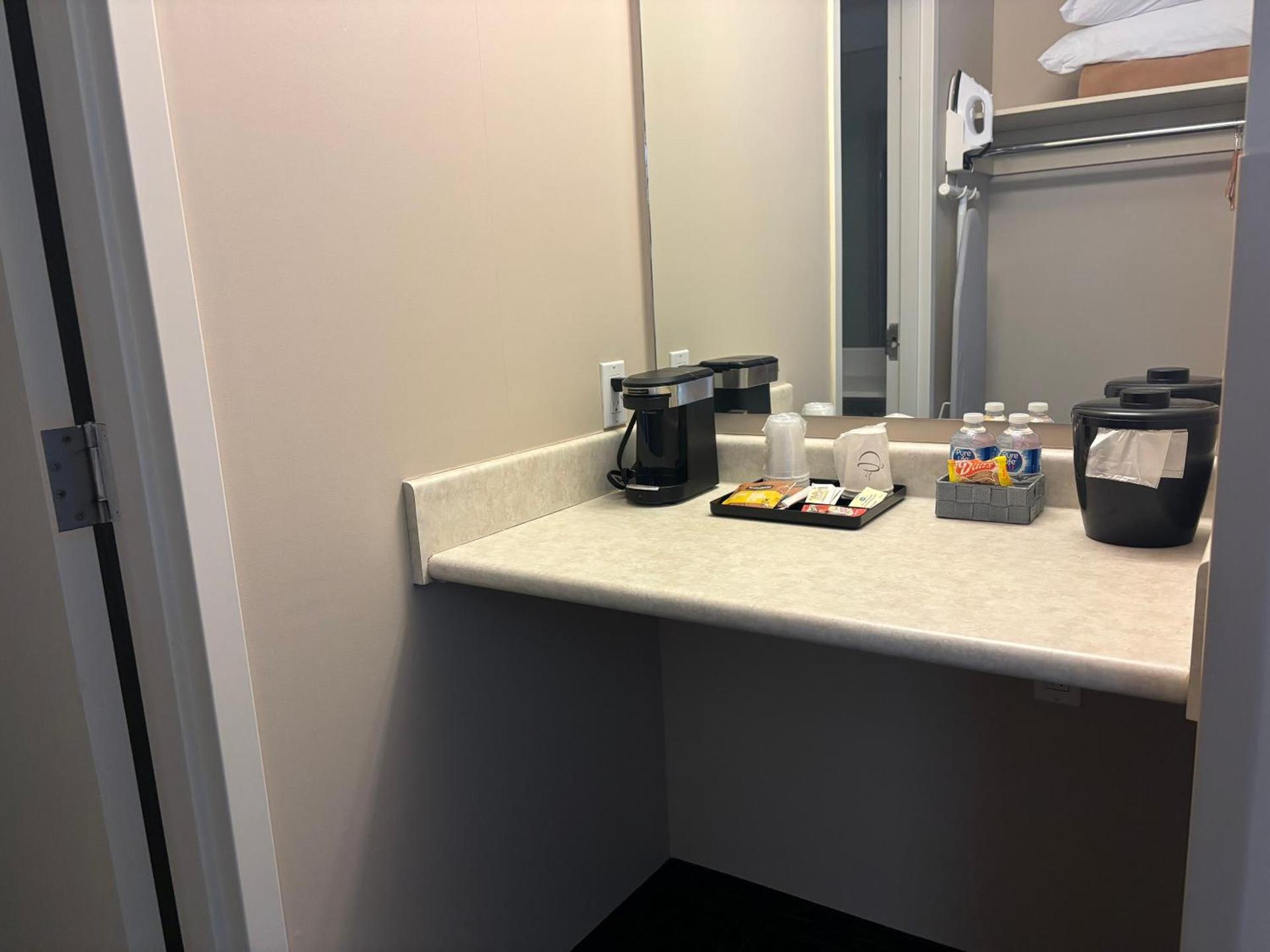Ramada by Wyndham Abu Dhabi Corniche — 1