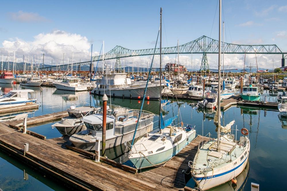 Astoria Riverwalk Inn — 6