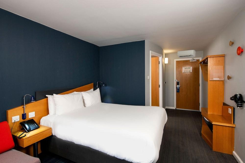 Holiday Inn Express Leeds City Centre — 6