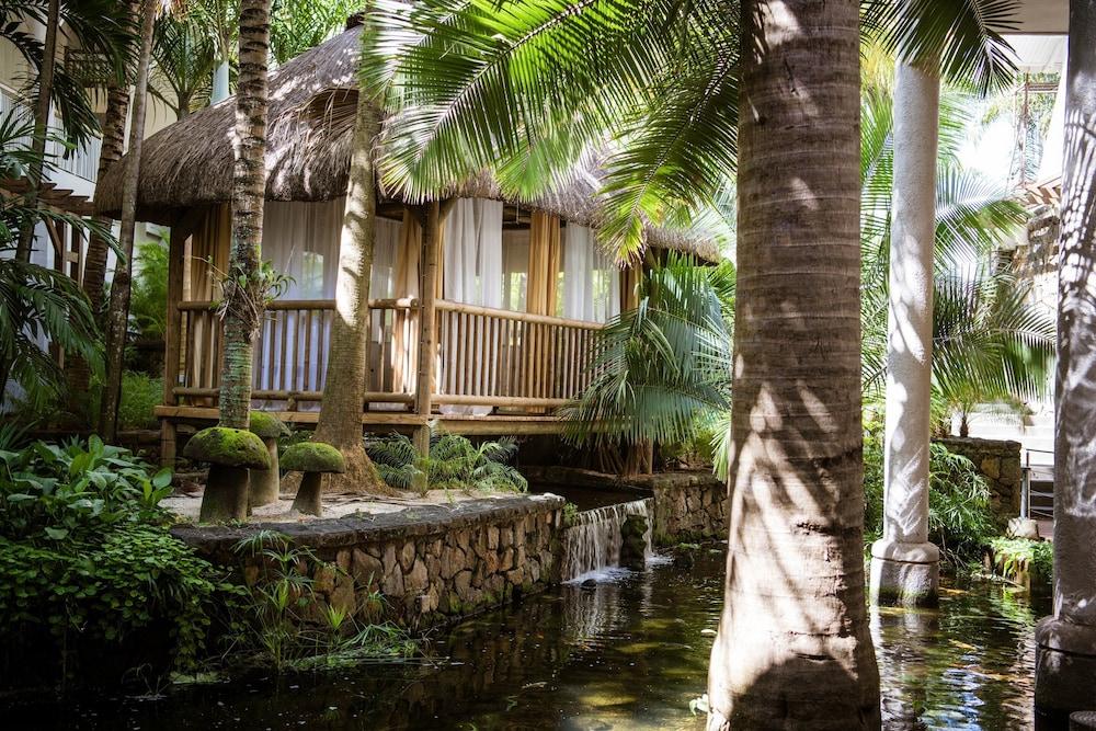 Victoria Beachcomber Resort and Spa 87788 — 5