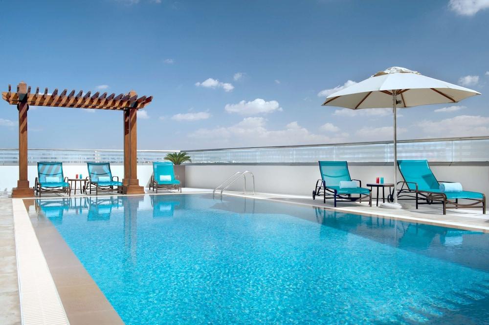 Hilton Garden Inn Dubai Deira — 1