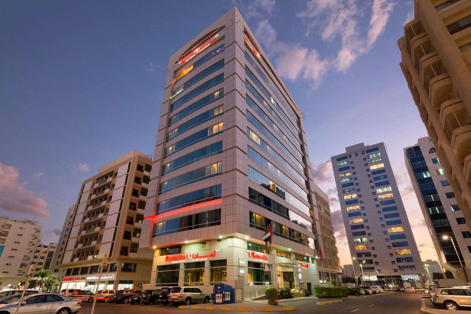 Ramada by Wyndham Abu Dhabi Downtown — 2