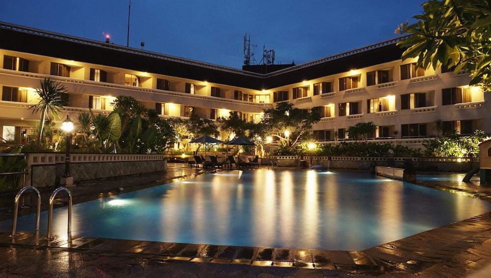 HOTEL SANTIKA PREMIERE JOGJA 14474 — 10