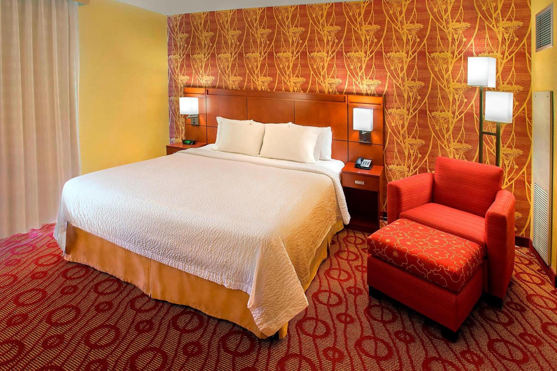 COURTYARD BY MARRIOTT NIAGARA FALLS — 10