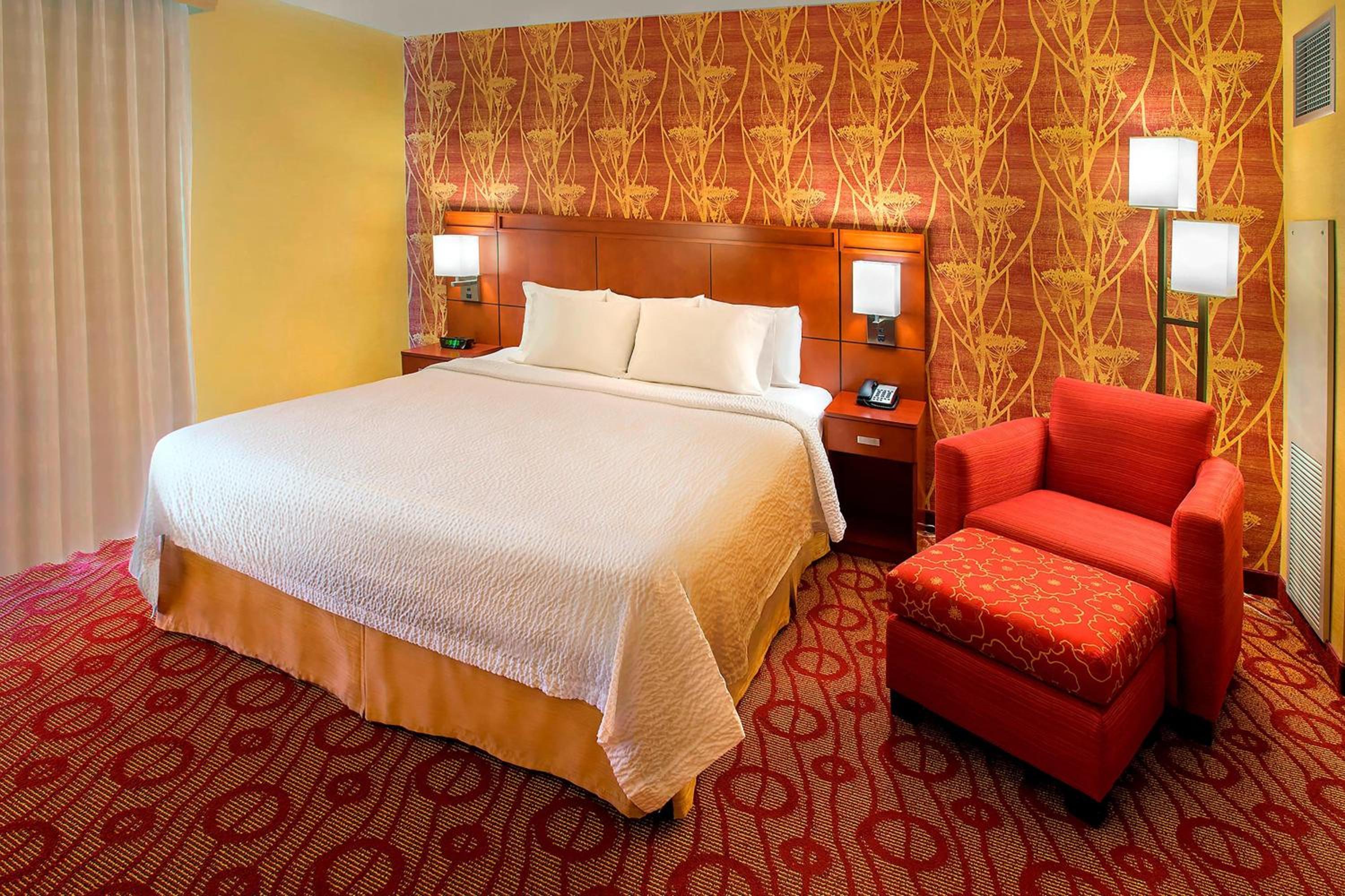COURTYARD BY MARRIOTT NIAGARA FALLS — 10