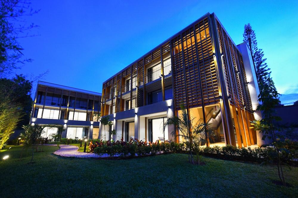 Le Petit Village Hotel — 1