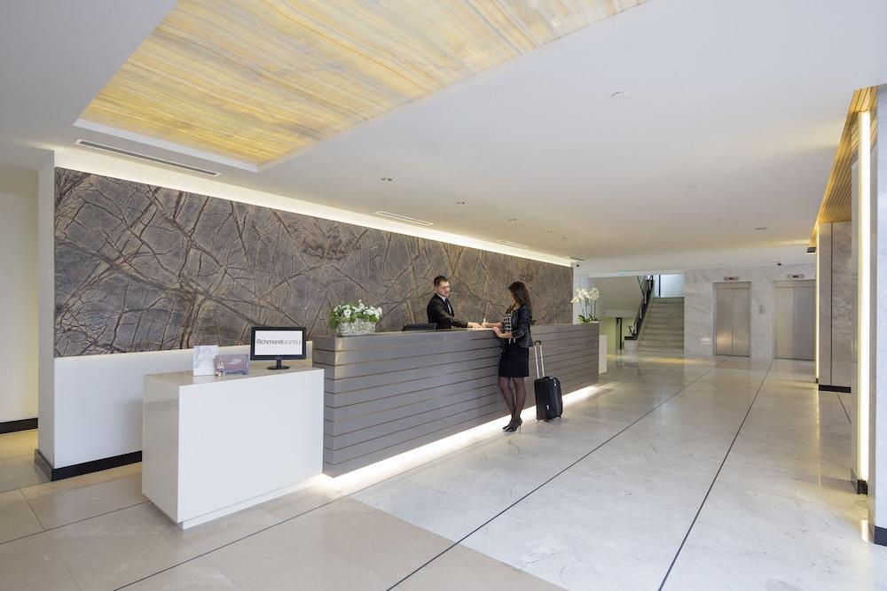 Richmond Hotel 30124 — 6