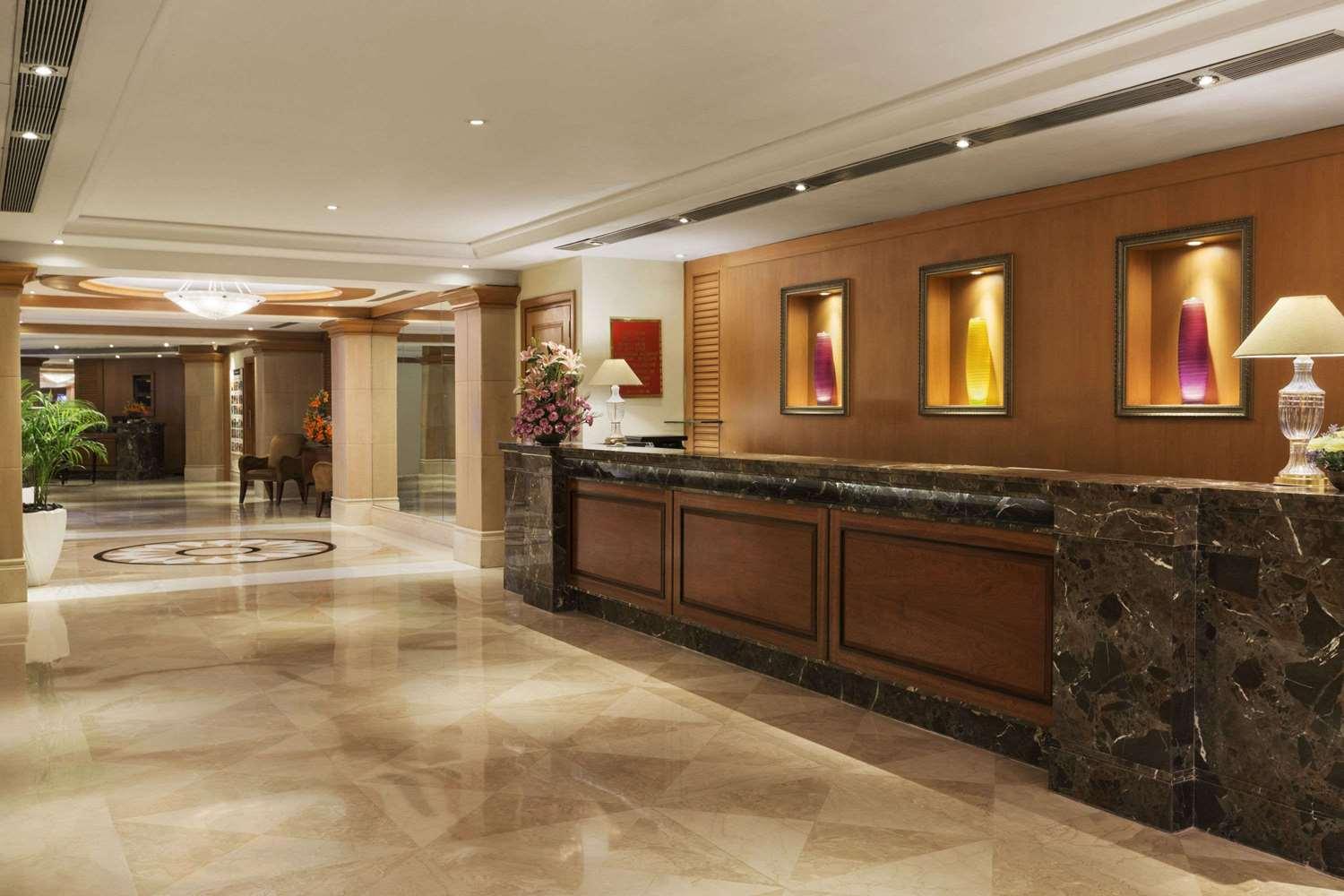 Ramada Plaza Palm Grove — 9
