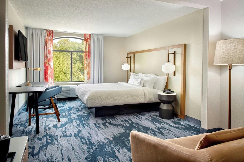 Fairfield Inn &amp; Suites by Marriott Asheville South/Biltmore — 7