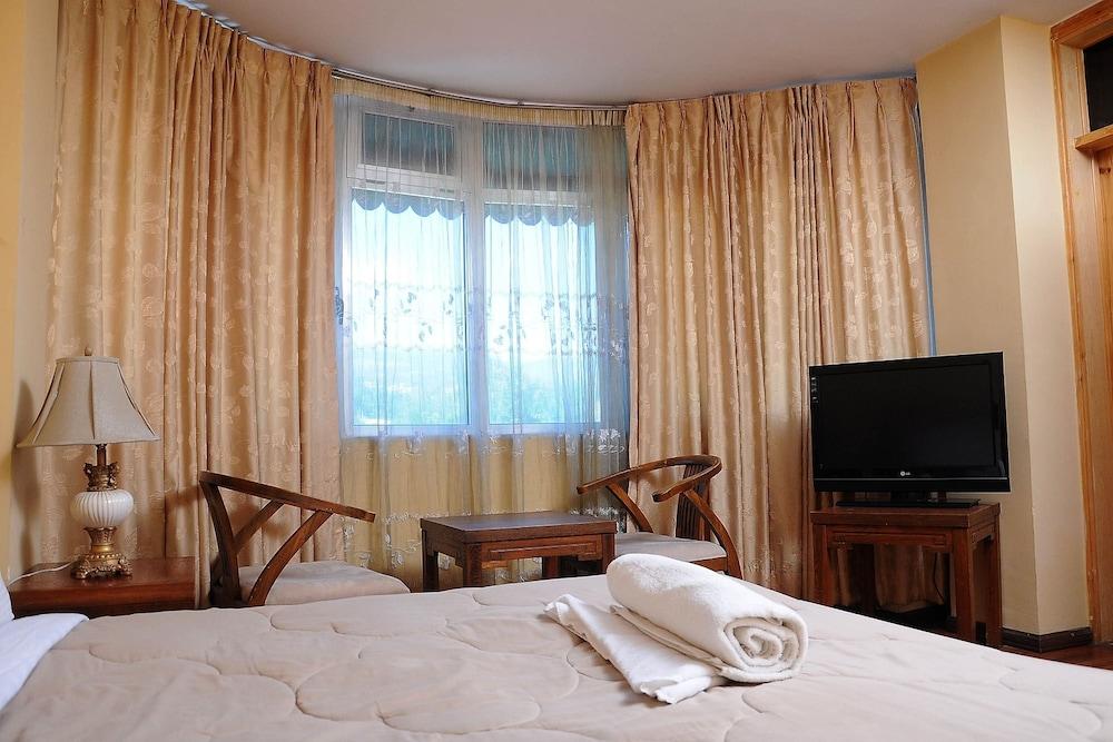 Dimitri Hotel — 9