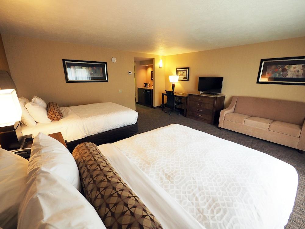 Evergreen Resort — 10