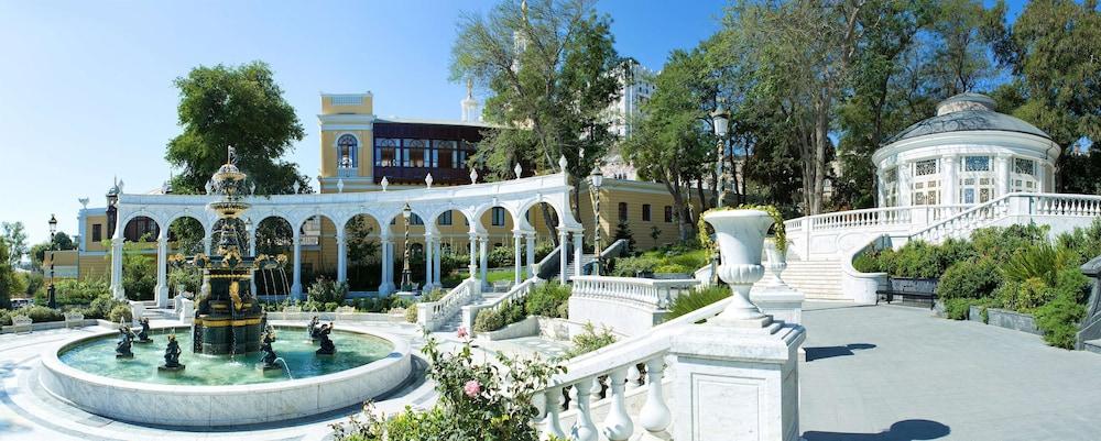 Fairmont Baku Flame Towers 1051928 — 8