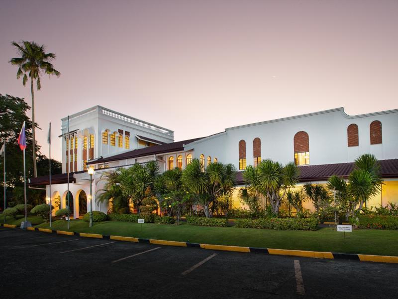 Montebello Hotel 20614 — 5