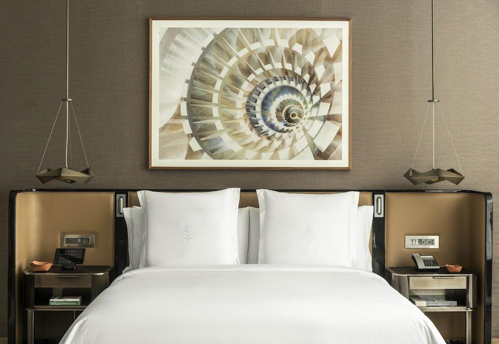 FOUR SEASONS HOTEL DUBAI INTERNATIONAL FINANCIAL CENTRE — 5