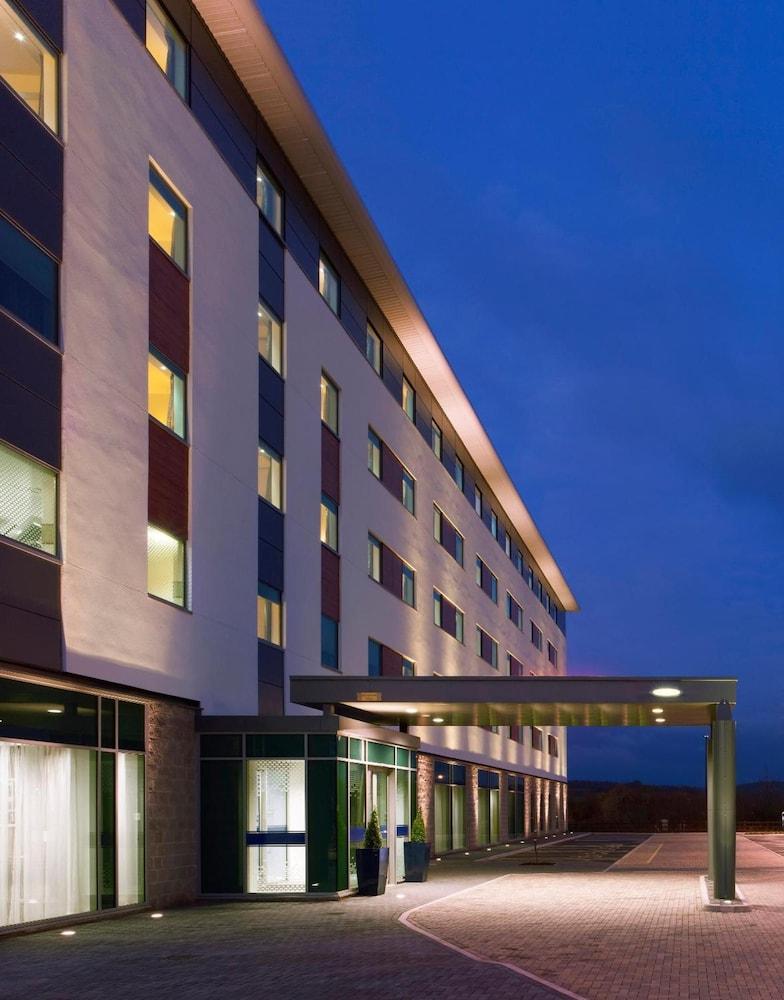 HAMPTON BY HILTON NEWPORT EAST — 1