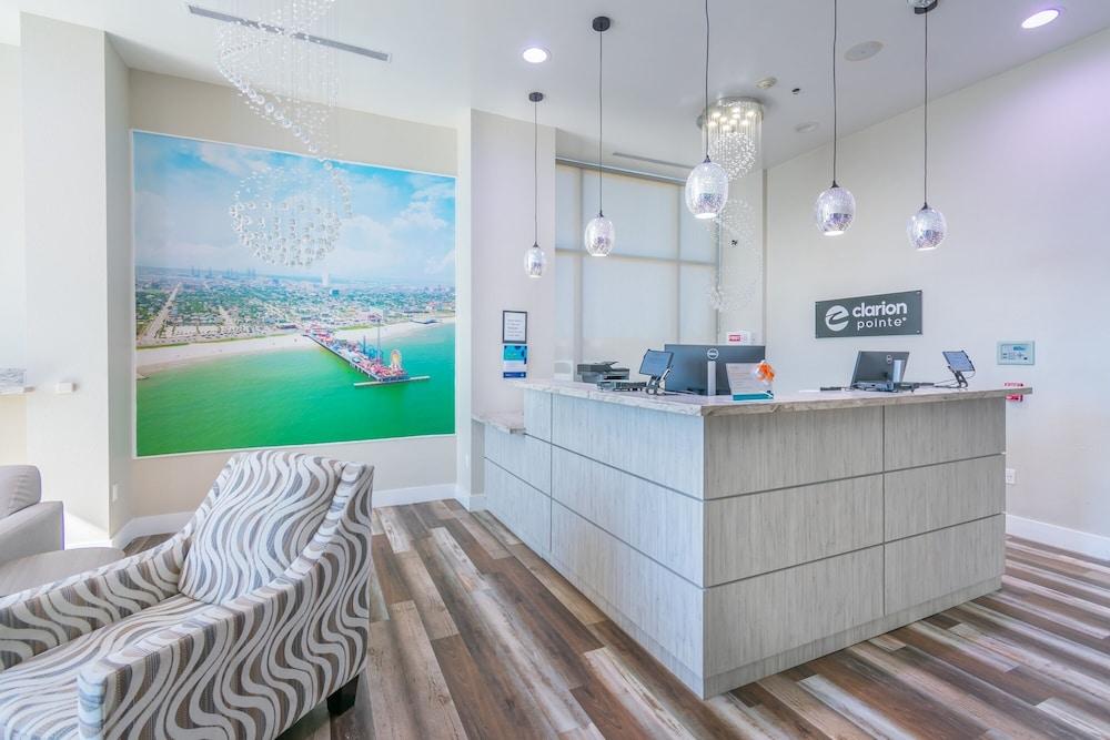 Clarion Pointe Galveston Seawall — 5
