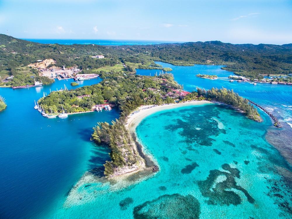 Fantasy Island Resort Beach and Marina All Inclusive — 6