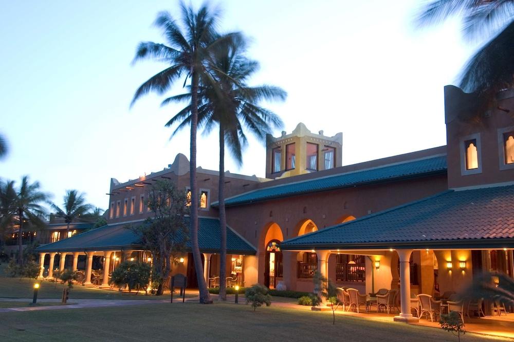 AVANI PEMBA BEACH HOTEL AND SPA — 1