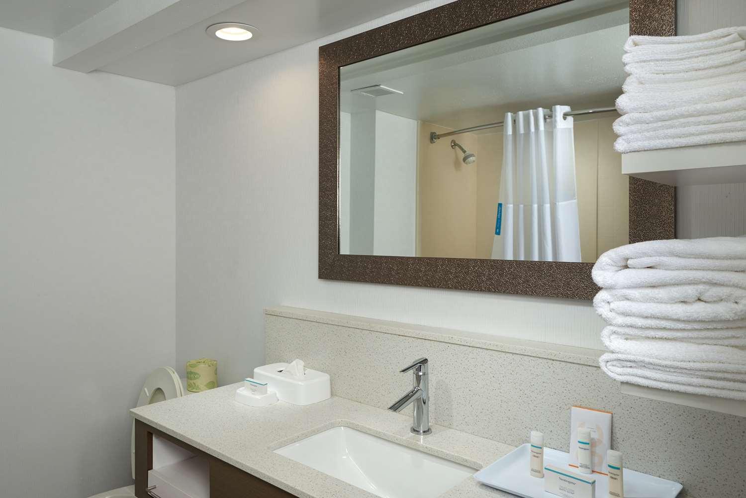 Hampton Inn Goldsboro — 1