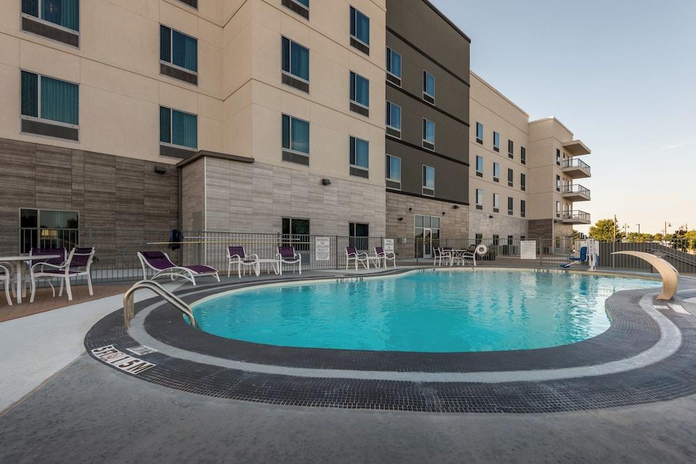 Holiday Inn Express & Suites Garland E - Lake Hubbard I30 — 6