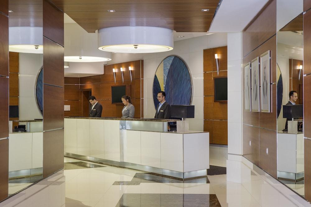 Hilton Dubai The Walk — 10