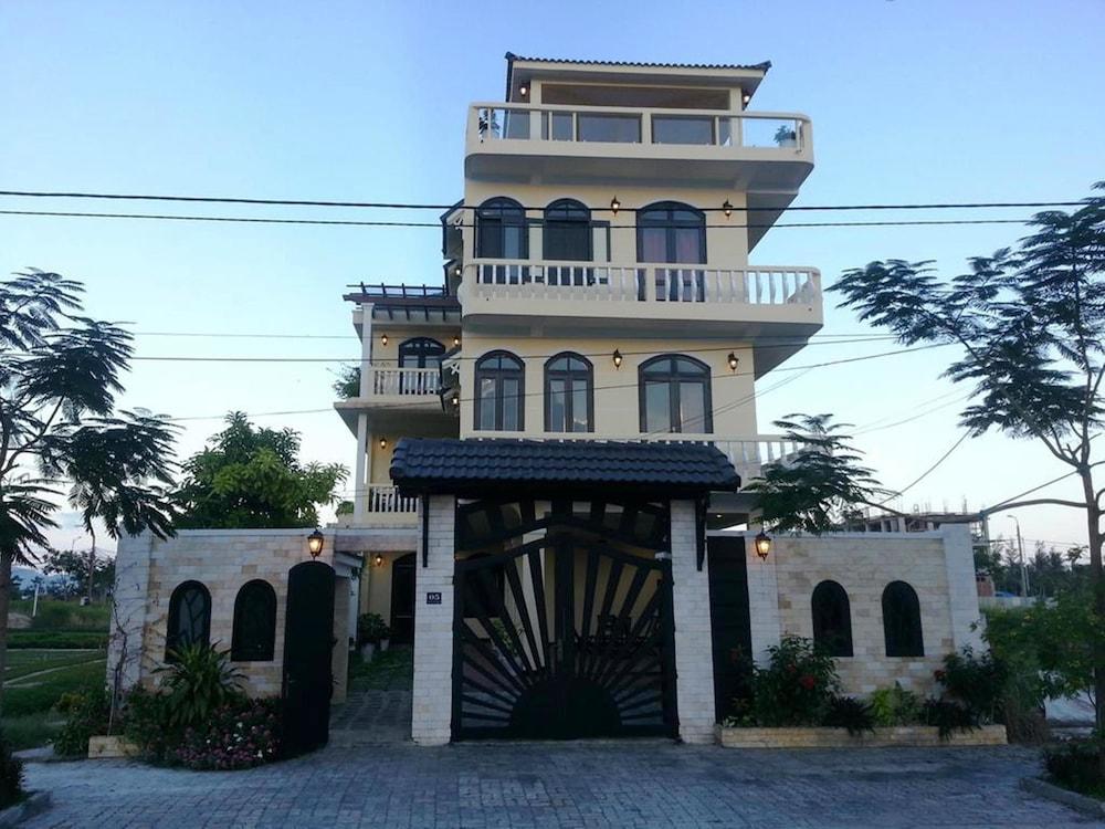 Hamilton Oceanview Villa — 1
