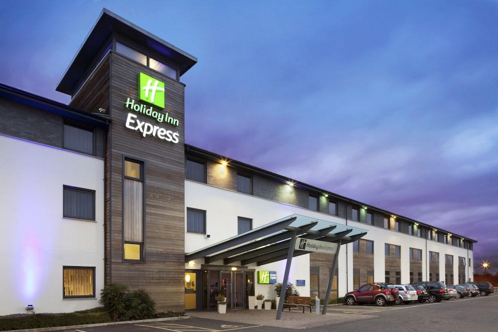 EXPRESS BY HOLIDAY INN CAMBRIDGE — 1