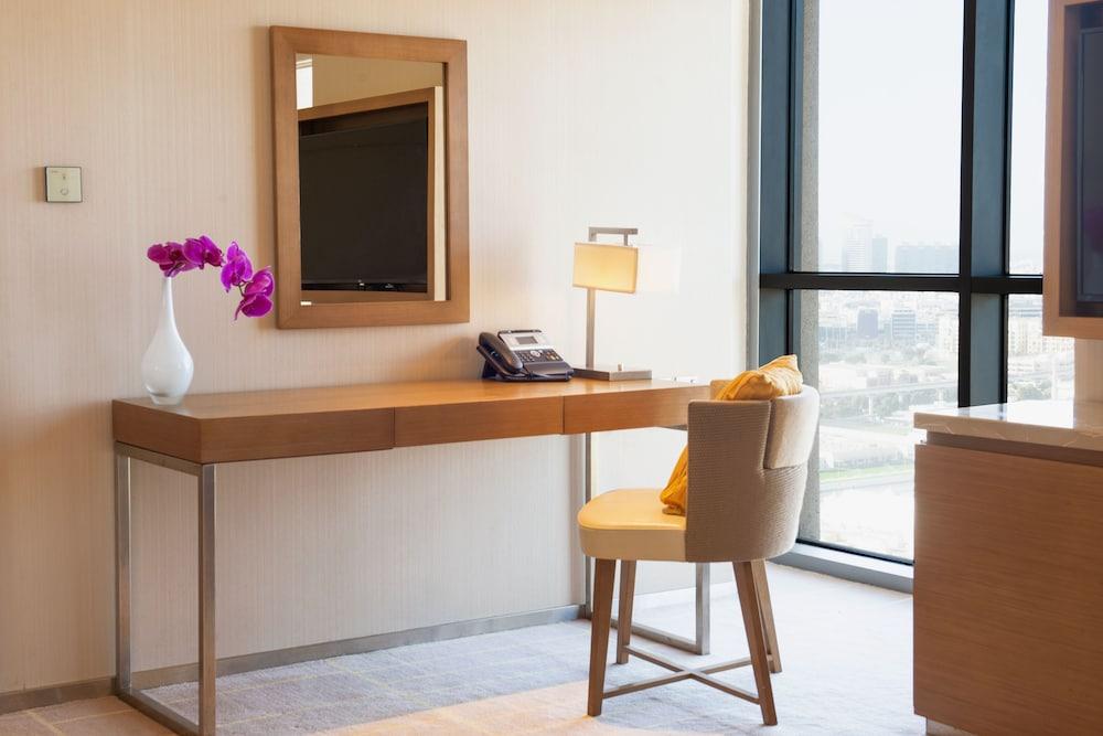Hyatt Regency Dubai Creek Heights — 9
