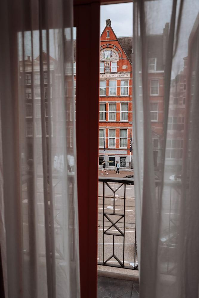 The Highlander Hotel Amsterdam — 1
