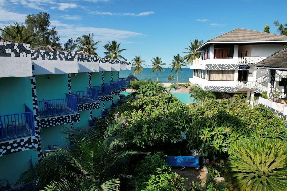 The Beach Comber Hotel and Resort 1152348 — 5